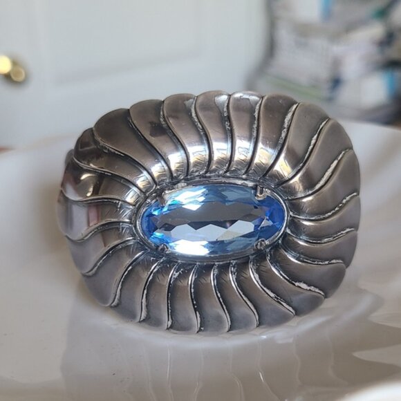 Vintage Hammered Metal Silver Huge Chunky Blue Oval Crystal Bangle Bracelet - Picture 3 of 10